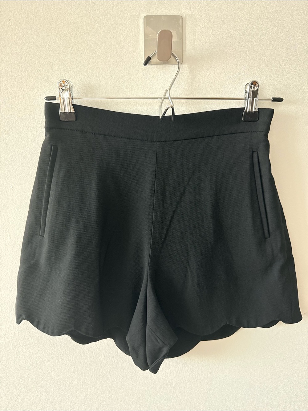 Wilfred Black High-Waist Scallop Hem Shorts